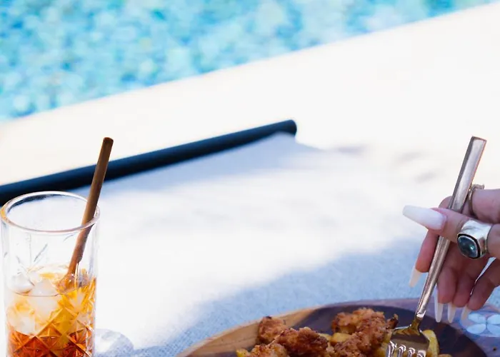 Avalon Boutique & Hotel 3*