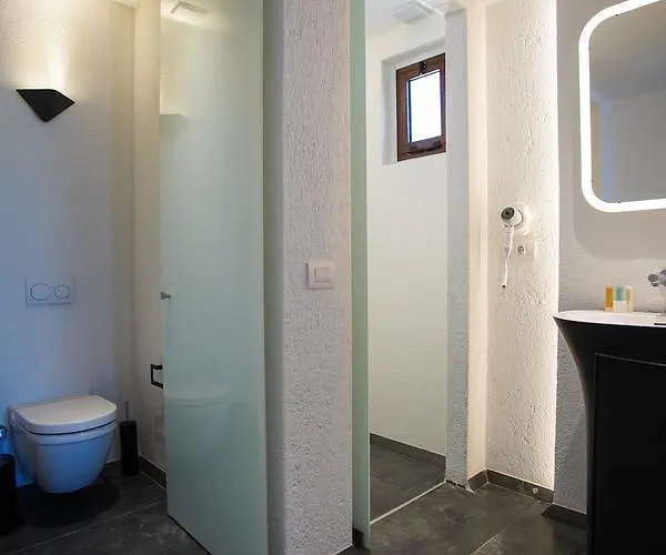 Hotel Avalon Boutique & 3*