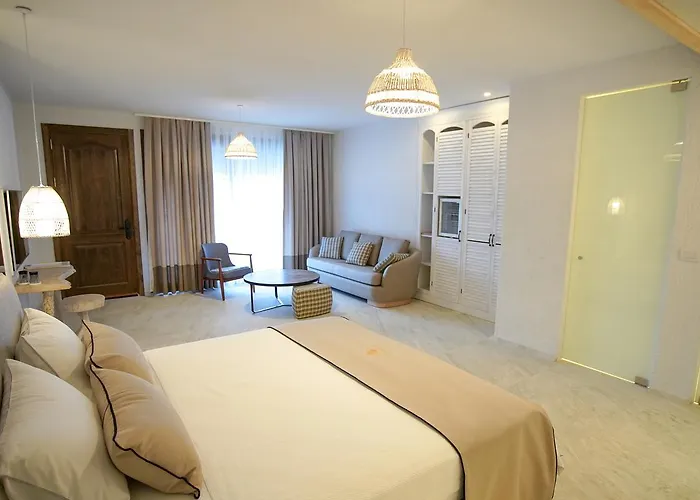 Hotel Avalon Boutique &