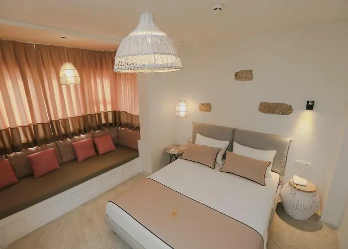 Avalon Boutique & Hotel 3*