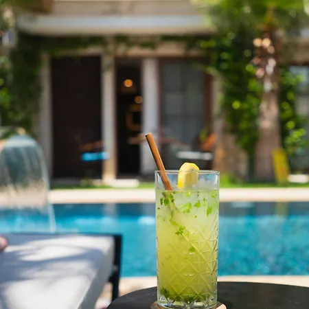 Avalon Boutique & Отель Алачати