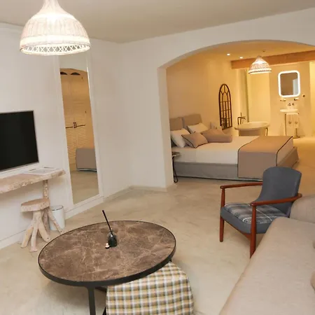 Hotel Avalon Boutique &