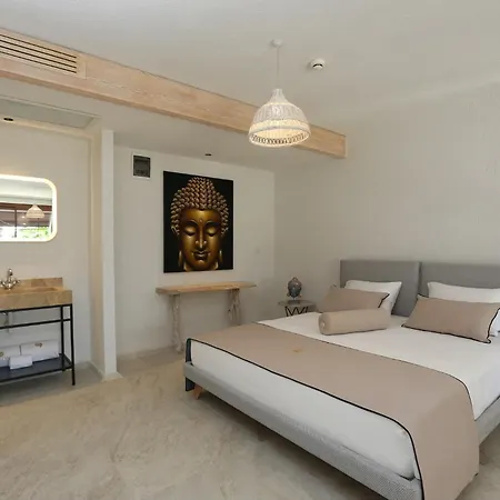 Avalon Boutique & Hotel 3*